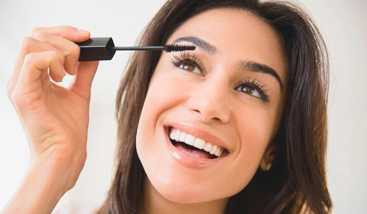 Curl Your Eyelashes Without An Eyelash Curler