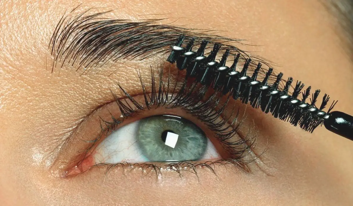 Tips For Eyelash Growth