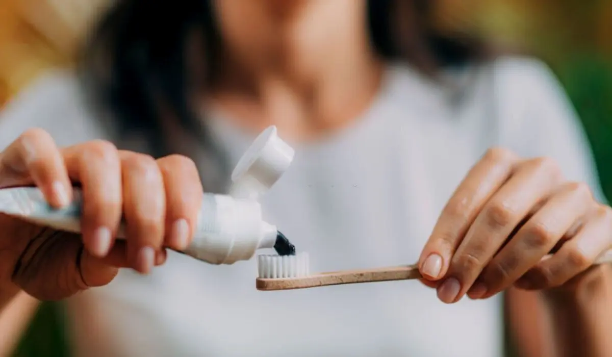 Specialized Toothpaste Containing Antibacterial Ingredients