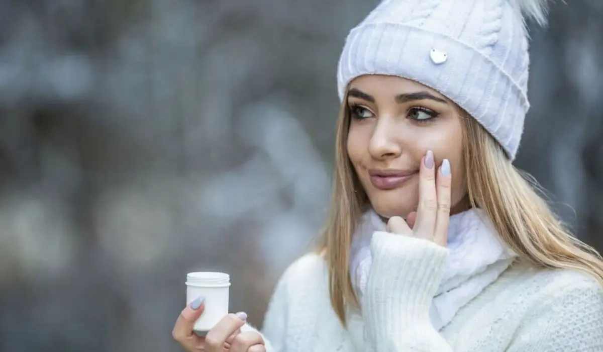 A Guide To Exfoliating Your Skin During Winter