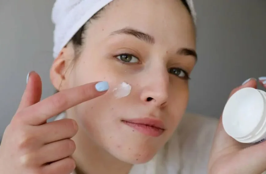 Expert Tips For Easy Skincare For Acne-Prone Skin